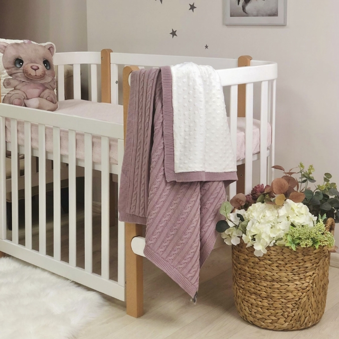 Paturica bebe Deluxe din bumbac si tesatura minky roz pudra (1)